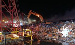İzmir'de kağıt fabrikasının deposunda yangın (2)