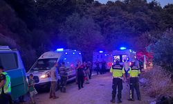 İzmir'de tarım işçilerini taşıyan minibüs kaza yaptı: 1 ölü, 8 yaralı