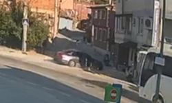 Kaçak göçmenleri taşıyan otomobil refüje çarptı; 2 yaralı (2)