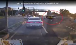 Kaçırdığı sapağa dönmeye çalışırken zincirleme kazaya neden oldu; o anlar kamerada