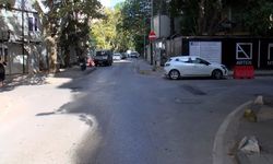 Kadıköy'de motosikletin otomobile çarptığı kaza kamerada