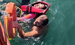 Kano ile açıldığı Van Gölü'nde kaybolan kadın, can simidine tutunmuş halde bulundu