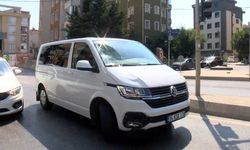 Kartal'da minibüsün skutere çarptığı kaza kamerada