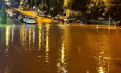 Kayseri'de sağanak sele dönüştü; yollar göle döndü (2)
