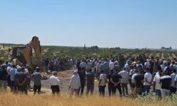 Kiraladıkları otomobille gezmeye giderken kazada ölen kuzenler toprağa verildi