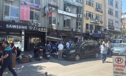 Klima montajı sırasında çökme; 2 yaralı