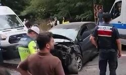 Kocaeli'de iki otomobil çarpıştı: 6 yaralı
