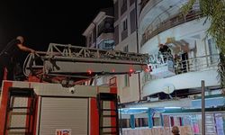 Komşuların haber alamadığı kadın, evdeki çöp yığınları arasında bulundu