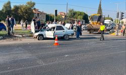 Manisa'da otomobil ile motosiklet çarpıştı: 4 yaralı
