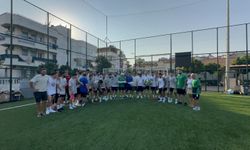 Marmaris Belediyespor FK sahaya indi