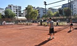 Otizmli milli tenisçi Ata'nın doğum günü tenis turnuvasıyla kutlandı