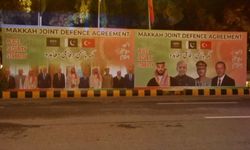 Pakistan, Mekke Ortak Savunma Anlaşması'nı kutluyor; sokaklar Türkiye ve Suudi Arabistan bayraklarıyla süslendi