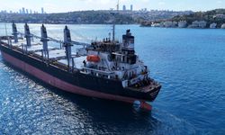 Rusya'da İHA saldırısına uğrayan gemi İstanbul Boğazı'ndan geçti