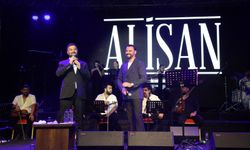 Sadabad Kültür Yolu Festivali'nde Alişan sahne aldı