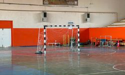 Spor salonunda üzerine kale direği devrilen Mert Ali öldü