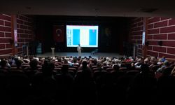 Tarihçi Sinan Meydan Akşehir'de Büyük Taarruz'u anlattı