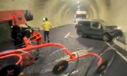 Traktör hafif ticari araçla çarpıştı: 3 yaralı