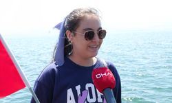 Türk donanmasından 'TEKNOFEST Mavi Vatan' kapsamında İzmit Körfezi'nde selamlama geçişi