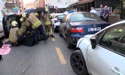 Ümraniye'de park halindeki araçlara çarparak devrilen otomobilin sürücüsü yaralandı