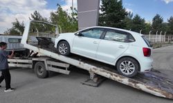 Uygulamadan çağırdığı korsan taksiciyi yakalattı, kendisine de ceza yazıldı