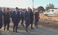Vali Gül, Silivri'de otluk alandaki yangına ilişkin bölgede incelemelerde bulundu