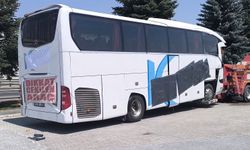 Yolcu otobüsü kamyonete arkadan çarptı: 1 ölü, 15 yaralı