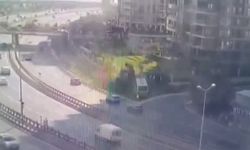 Zeytinburnu'nda 1 kişinin öldüğü 17 kişinin yaralandığı İETT kazası kamerada