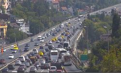 15 Temmuz Şehitler Köprüsü'nde metrobüsün çarptığı motosikletin sürücüsü yaralandı