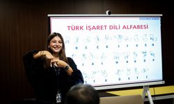AJET'ten kabin memurlarına işaret dili eğitimi
