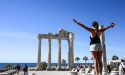 Antalya'da her 4 turistten 1'i Alman ya da Rus