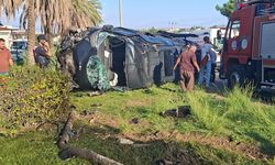 Antalya'da üç aracın karıştığı zincirleme kaza kamerada: 15 yaralı (2)- Yeniden