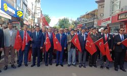Atatürk'ün sesine benzeyen sesiyle tanınan emekli postacı, Onuncu Yıl Nutku'nu okudu