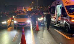 Avcılar D100'de iki otomobil çarpıştı: 2 yaralı