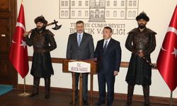 Bakan Çiftçi, Ertuğrul Gazi Türbesi'ni ziyaret etti