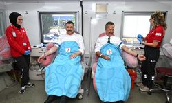Bakan Çiftçi ve Savunma Sanayii Başkanı Görgün Kızılay'a kan bağışı yaptı