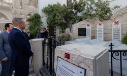 Bakan Fidan, Suriye'de cami ve türbeleri ziyaret etti