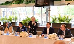 Bakan Göktaş, 'Türkiye Yüzyılı Buluşmaları' kapsamında Bahçelievler'i ziyaret etti