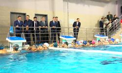 Bakan Tekin Bağcılar'da Göztepe Spor Kompleksi'ni ziyaret etti