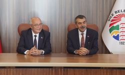 Bakan Tekin: Bu yıl ortaokulu bitiren 100 öğrencinin 45 tanesi meslek lisesine gitti