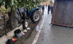 Balıkesir'de traktör römorku devrildi: 23 yaralı