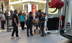 Beton dubaya çarpan motosikletin sürücüsü yaralandı; kaza kamerada