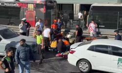 Beylikdüzü'de 3 aracın karıştığı zincirleme kaza; yaralılar var -1