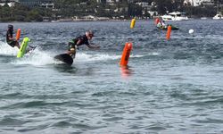 Bodrum'da su jeti ve motosurf yarışları nefes kesti