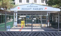 Çocuğunu sakinleştirmek için dışarı çıkıp kavganın arasında kalan babanın ölümüne iddianame
