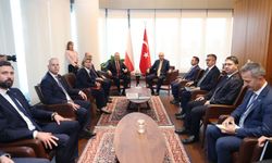 Cumhurbaşkanı Erdoğan, Polonya Cumhurbaşkanı Nawrocki ile bir araya geldi