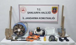 Defineciler evin içinde 25 metrelik kuyu kazdı; 2 gözaltı