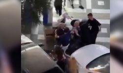 Döner bıçaklı kavga kamerada: 2 yaralı