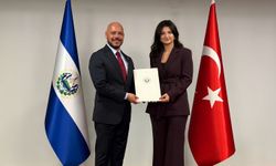 El Salvador, 23 yaşındaki Deveci'yi fahri konsolos olarak atadı