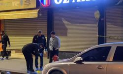Esenler'de polise bıçakla saldırdığı öne sürülen şüpheli, bacağından vuruldu
