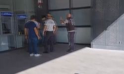 Esenyurt'ta bıçakla kavga kamerada